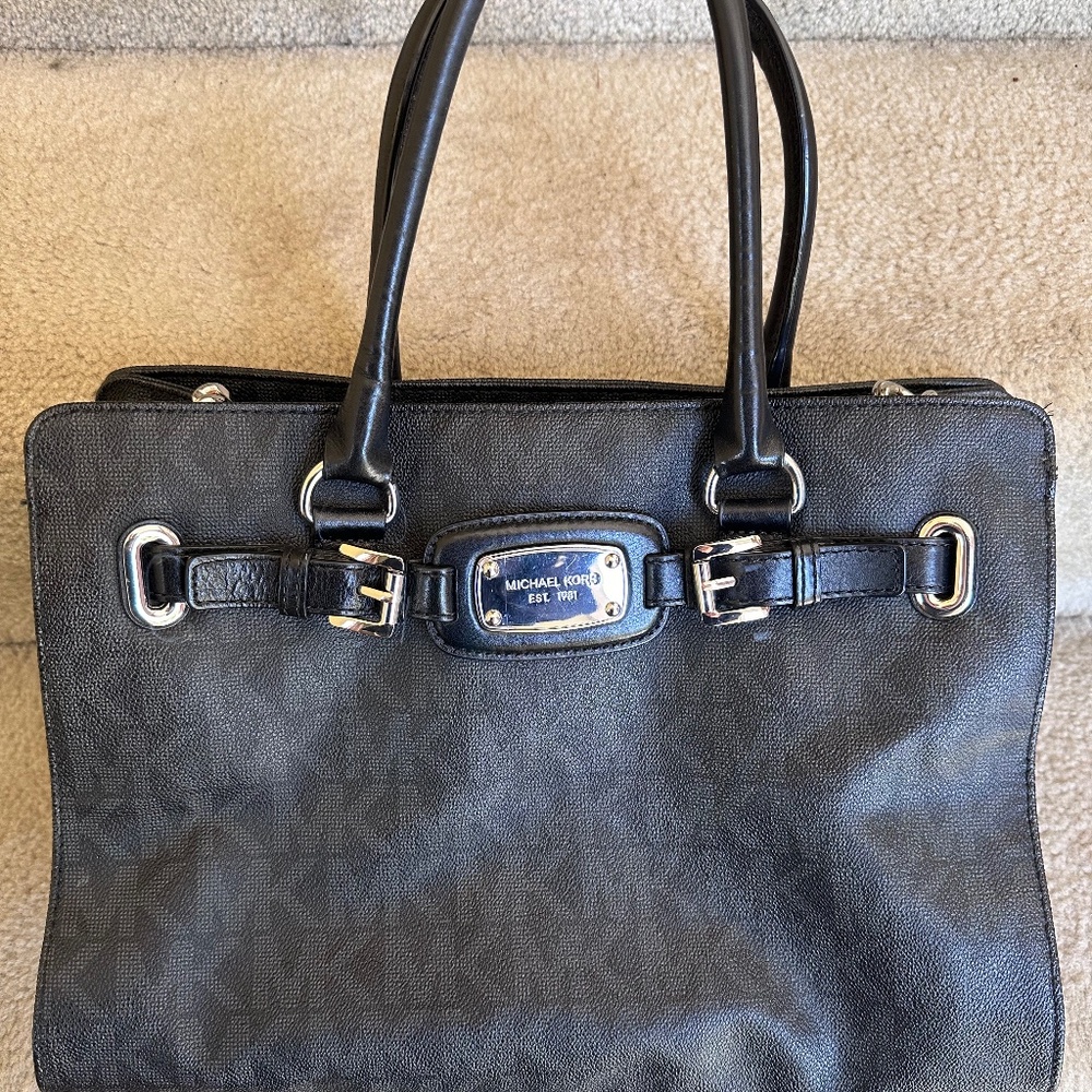Michael Korrs purse